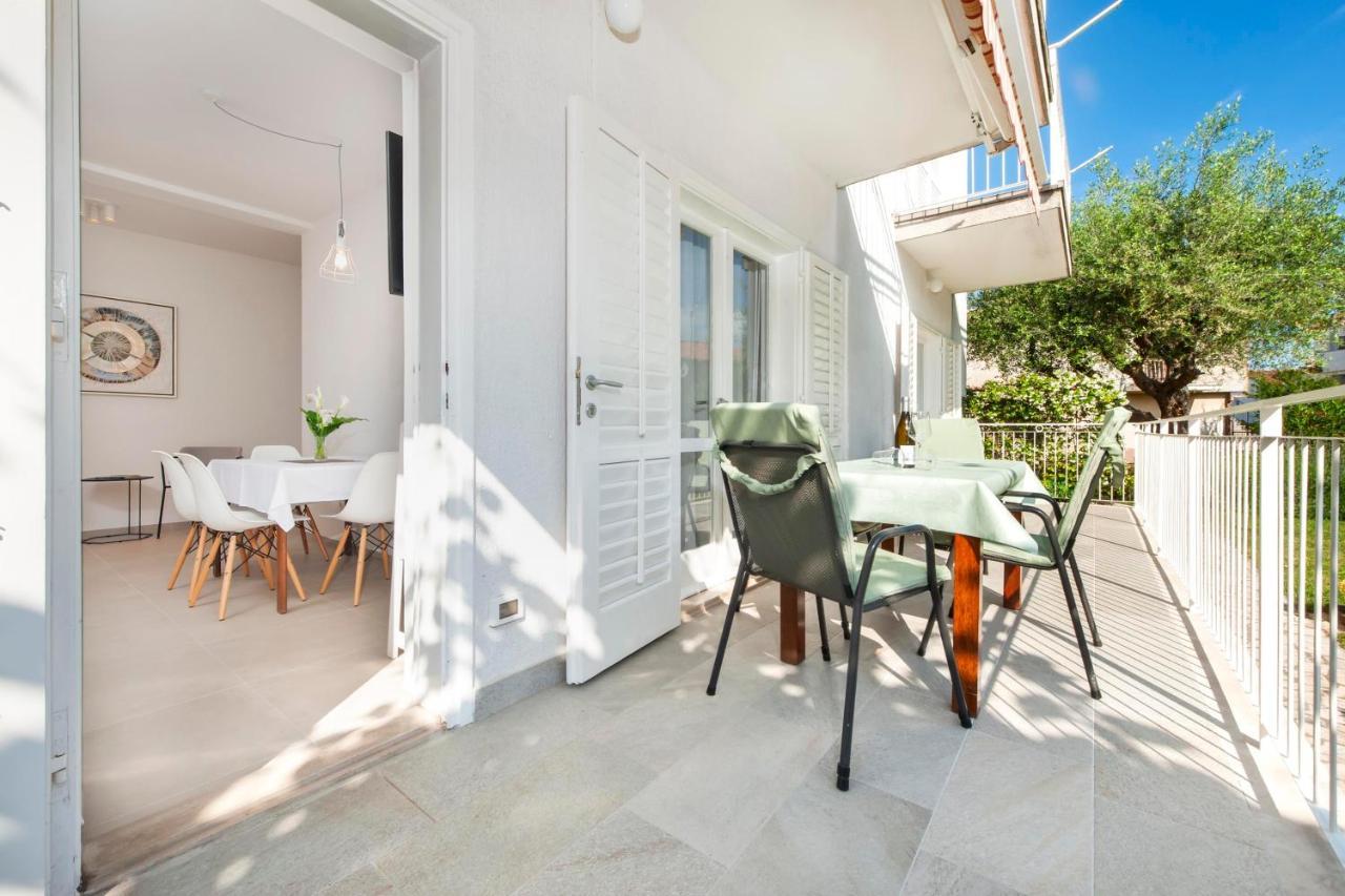 רוביני Apartments Magnolia מראה חיצוני תמונה