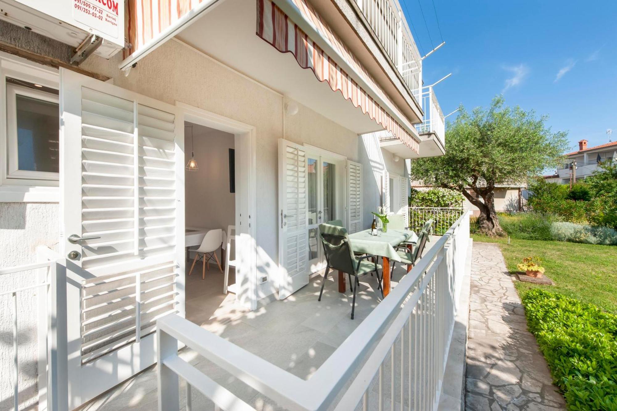 רוביני Apartments Magnolia מראה חיצוני תמונה